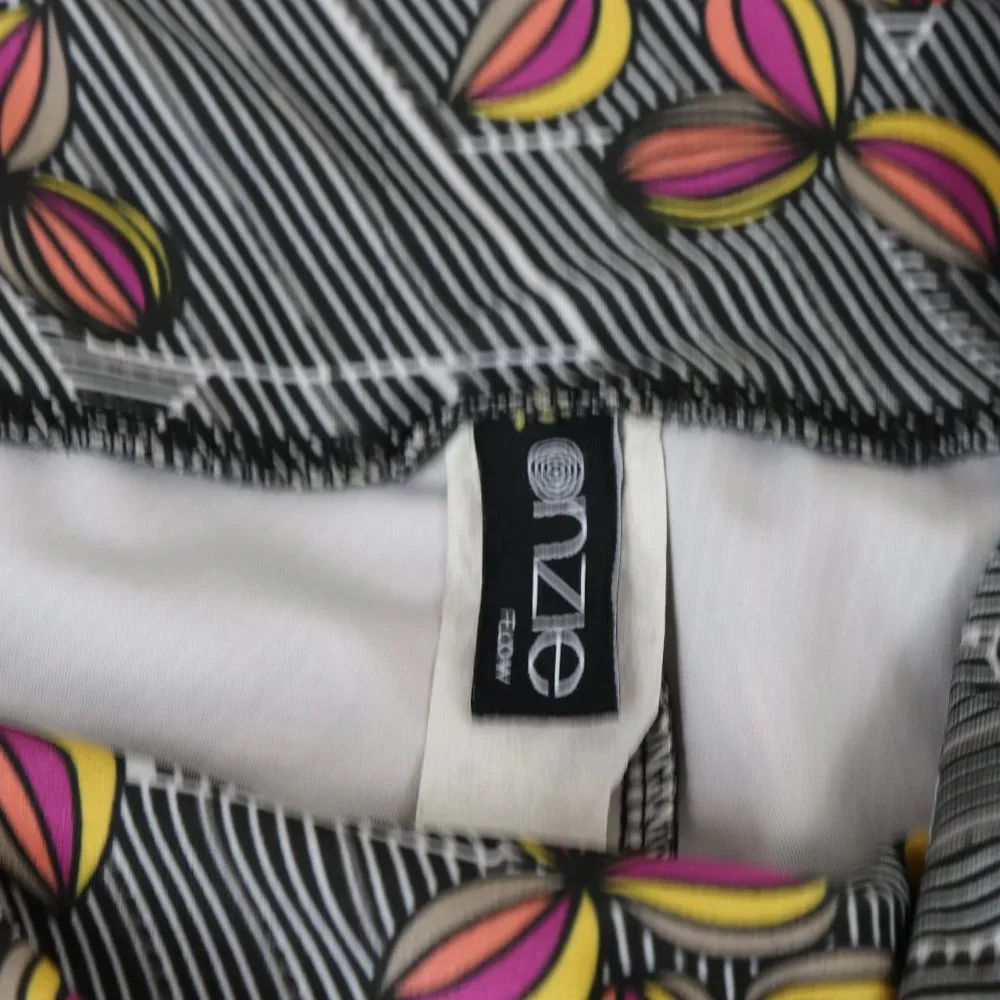 ONZIE | Floral Printed High-Rise Leggings M/L - Picture 10 of 11